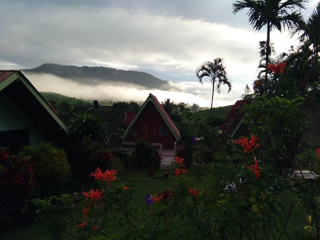 Phunaya Hotell Khao Kho Rum bild