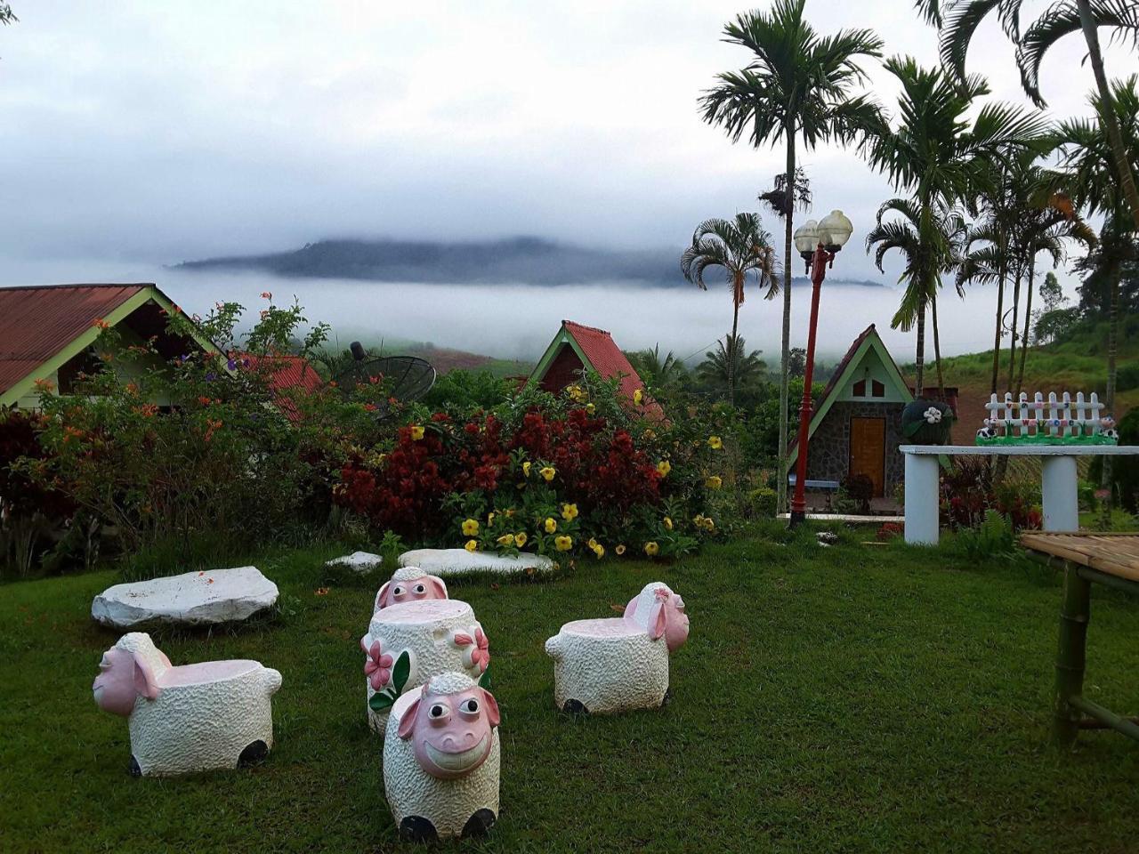 Phunaya Hotell Khao Kho Exteriör bild